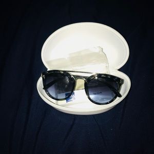 Jessica Simpson’s sunglasses